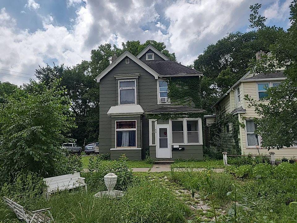 1st image of 608 Beaumont St