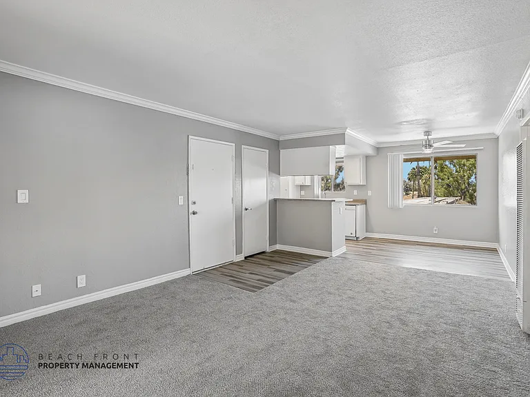 Rollingwood Apartments — Photo 23
