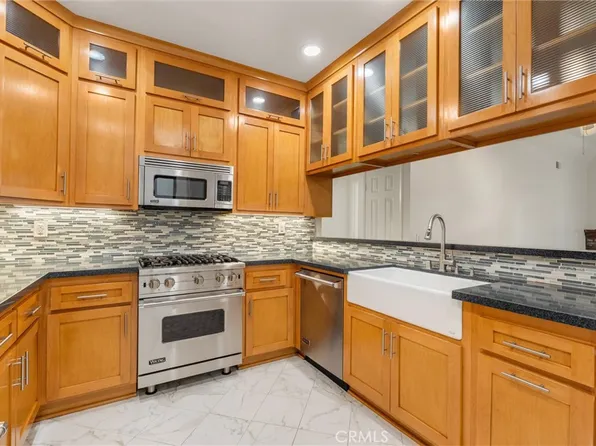 5031 Dorado Dr APT 112, Huntington Beach, CA 92649