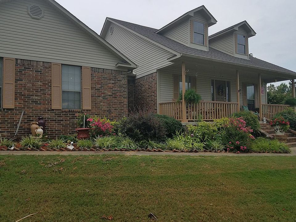 1st image of 144 Woodland Ln