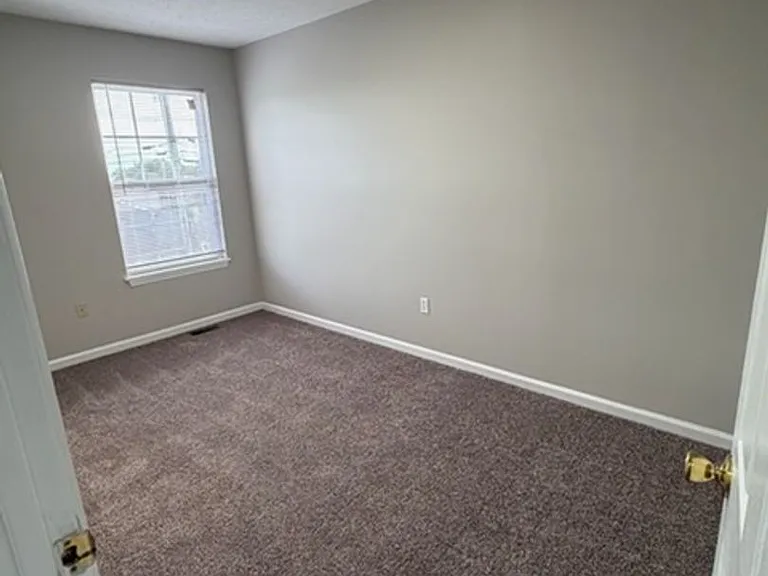211 Aqueduct Dr — Photo 9