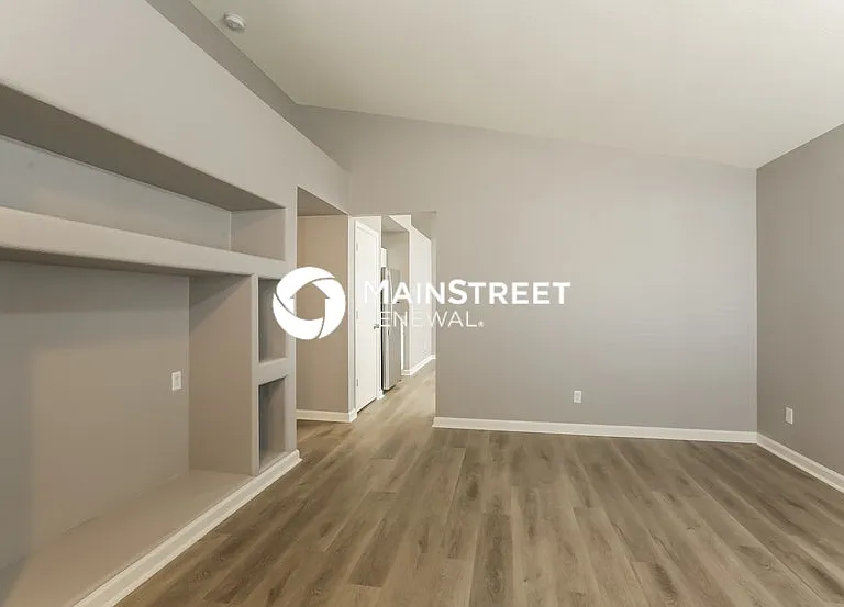 8619 W College Dr — Photo 3