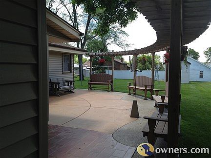 Patio with colored concrete and exposed aggregate