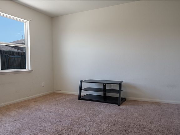 4th image of 8945 Blackhaw St