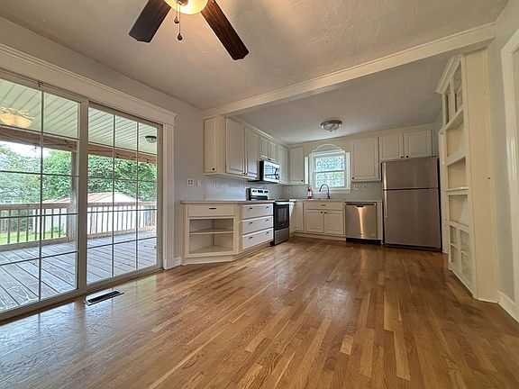 5th image of 19 Glendale Rd