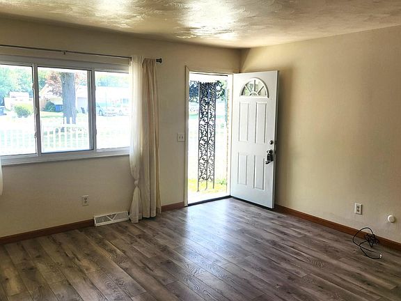 5th image of 3365 Valleston Pkwy