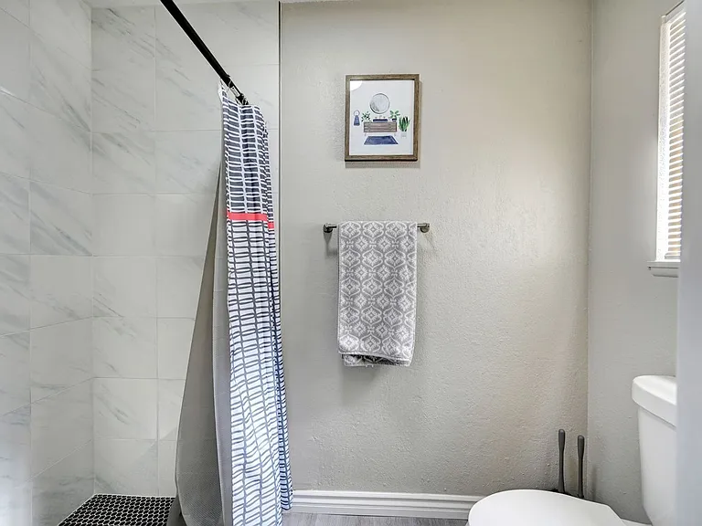 2247 Marlboro Dr — Photo 40