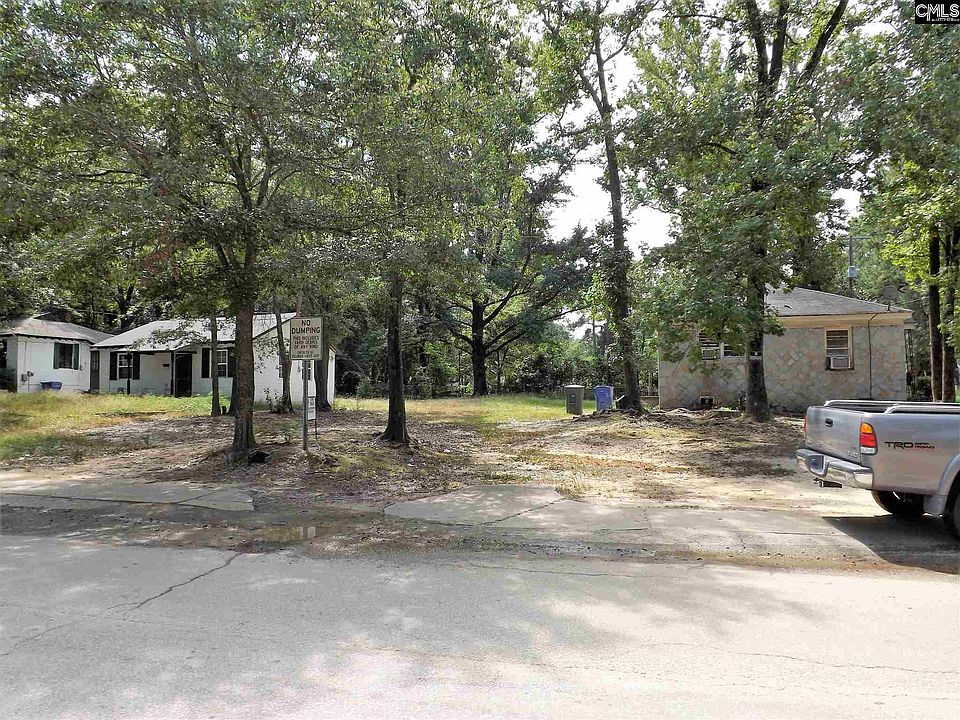 2nd image of 2404 Chappelle St