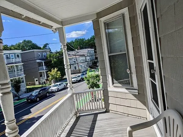 315 Beacon St #B — Photo 5