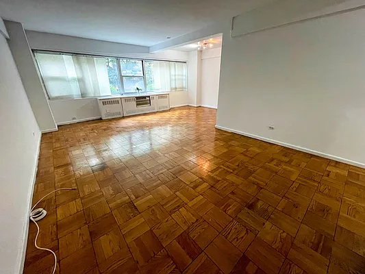 Rented by City Connections Realty | media 2