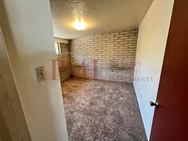 Conlee Lane — Photo 11