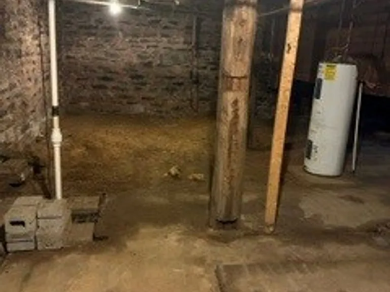 402 N Railroad St — Photo 12