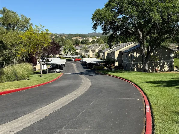 Bordeaux House Apartments