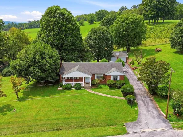 183 Elm St, Harpers Ferry, WV 25425