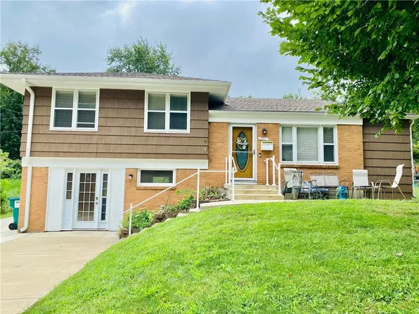 707 W Colonel Dr, Independence, MO 64050