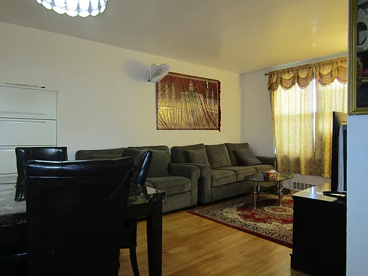 Sold by Properties Logan Inc | media 26