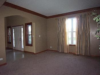 5th image of 903 Willow Ln