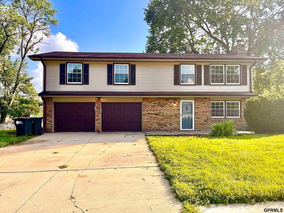 1st image of 5814 S 92nd Cir