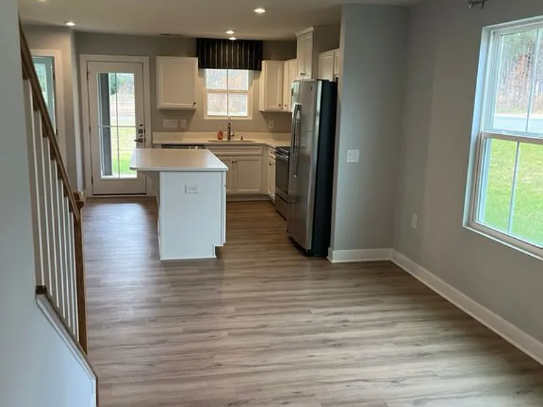5937 Austin Woods Dr — Photo 3