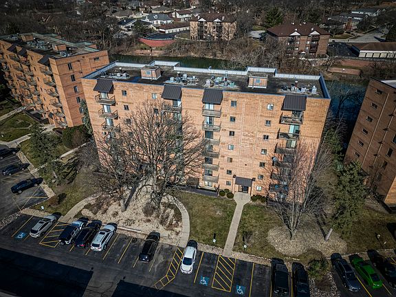 2nd image of 5970 Lake Bluff Dr Unit 502