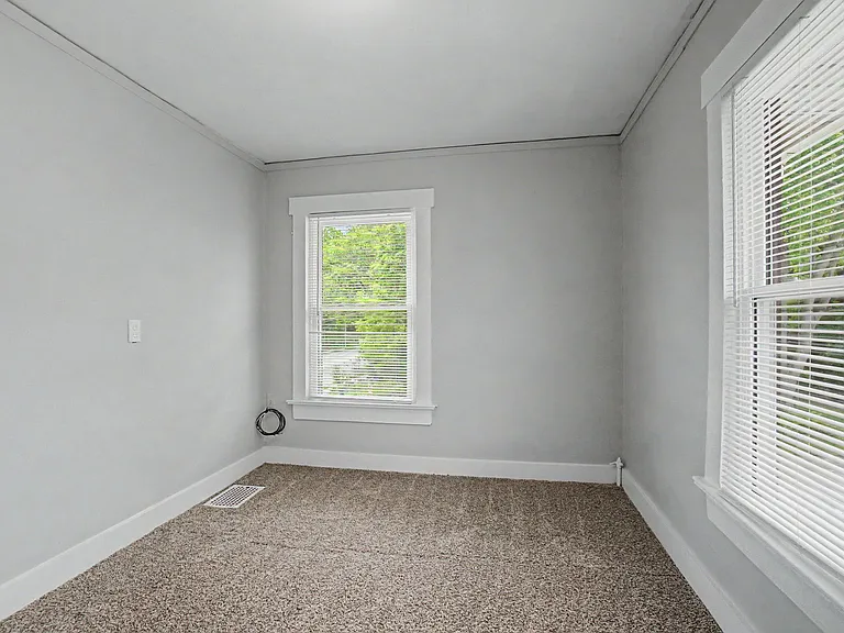 2600 Wayne Ave — Photo 6