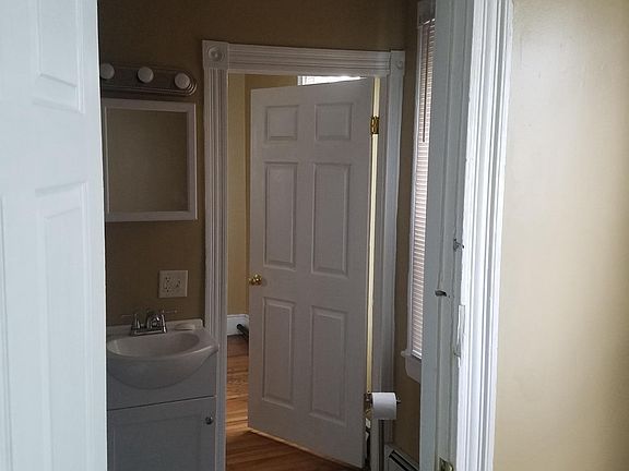 3rd image of 71 Sorrento St Floor 2