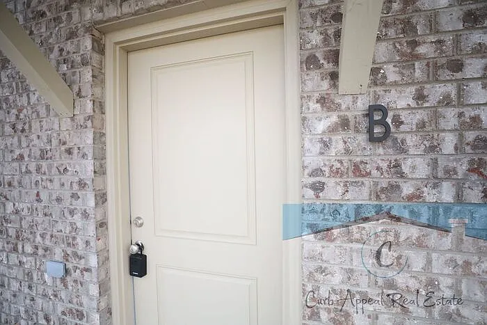 1702 Bittle St #B — Photo 4
