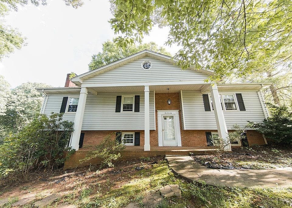 1st image of 270 Tanglewood Dr