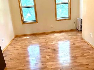 147 Freeman St APT 3L, Brooklyn, NY 11222