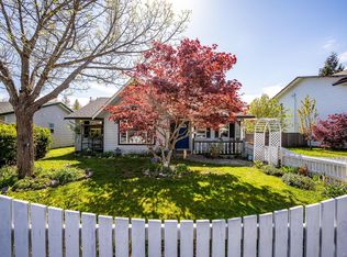 1367 Larsen Rd, Courtenay, BC V9N 8Y9