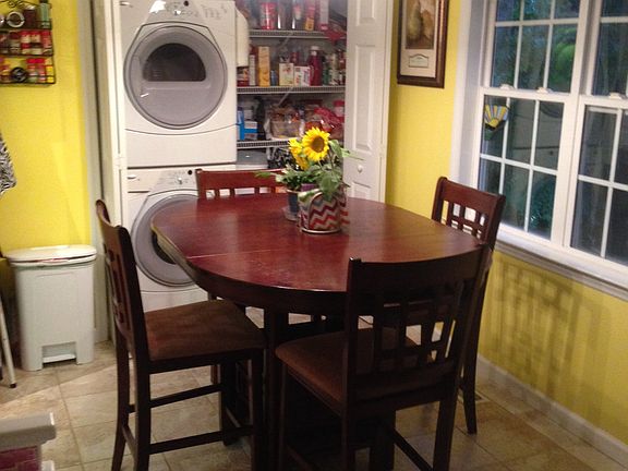 Pantry/laundry