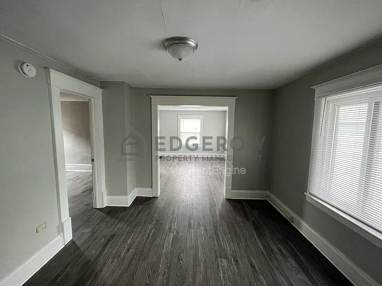 815 Logan St SE #2 — Photo 9