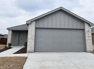 205 Choctaw Dr, Leonard, TX 75452