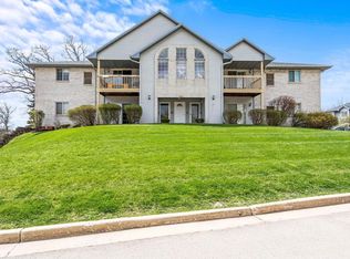 9364 W Loomis Rd UNIT 2, Franklin, WI 53132