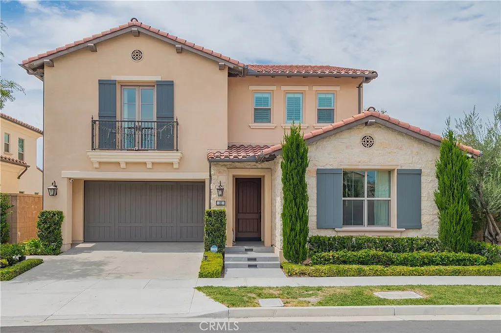 4 bed, 3.5 bath, 3349 sqft, $8,000 — Photo 1