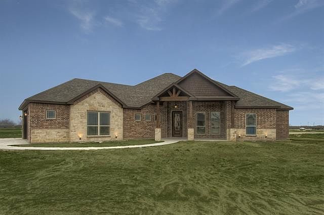 1st image of 4010 Hackberry Cir