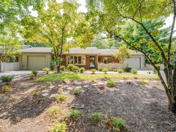 206 Saint Paul Dr, Lynchburg, VA 24503