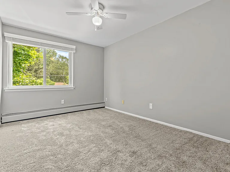 Country Meadows Apartments — Photo 20