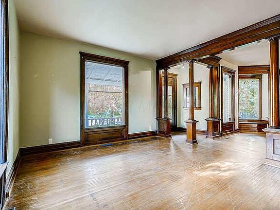 3rd image of 429 W 5th St
