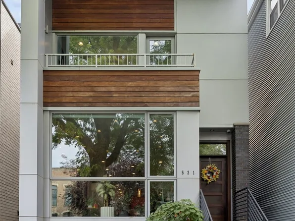 531 N Marshfield Ave, Chicago, IL 60622