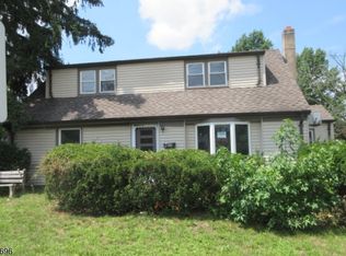 913 Briarcliff Ave, Maywood Boro, NJ 07607