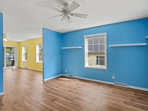 5th image of 15420 Joseph St