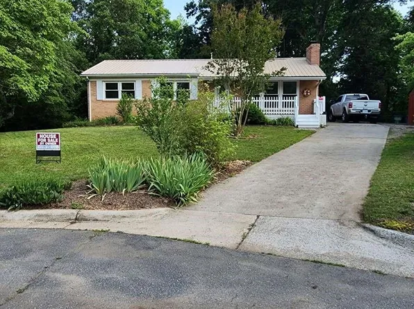 34 Birchwood Ln, Asheville, NC 28805