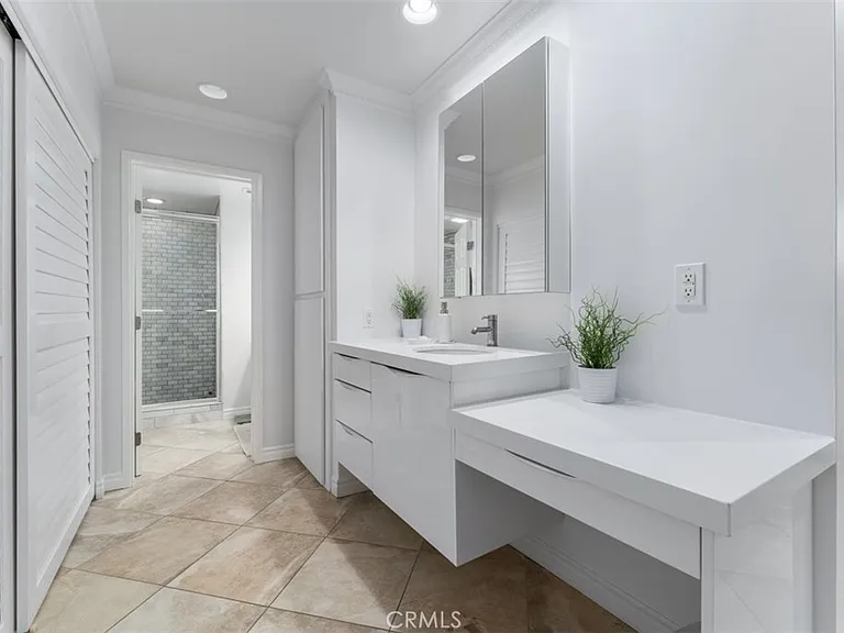1585 S Coast Hwy #24 — Photo 17