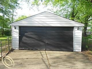 3rd image of 21915 Shady Ln