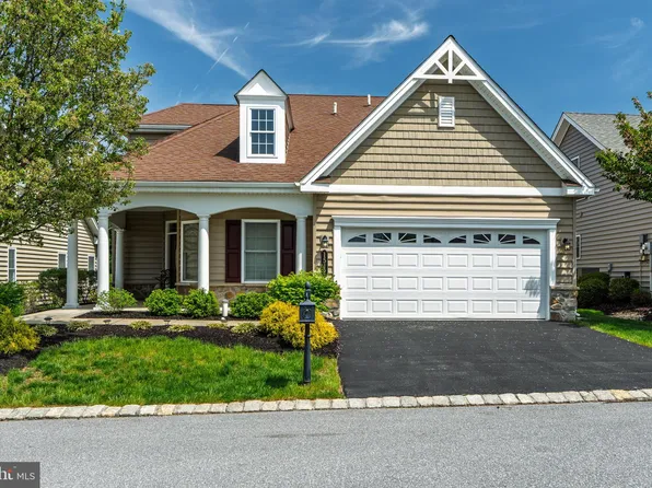 1512 Emerson Dr, Mount Joy, PA 17552