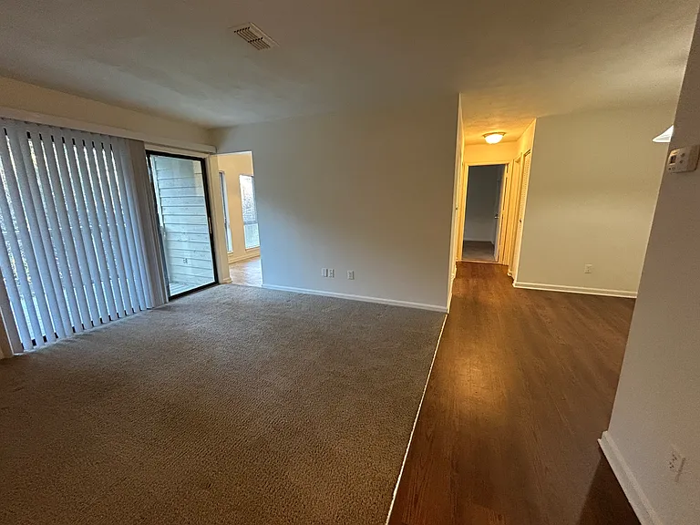 Princeton Circle West Apartments — Photo 32