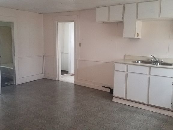 4th image of 26 N California Ave