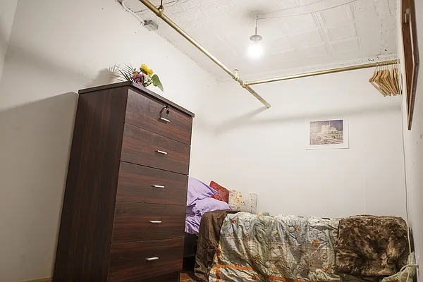 Rented by Nooklyn NYC LLC | media 42