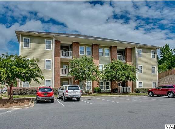 3rd image of 3218 Veterans Memorial Pkwy #1104